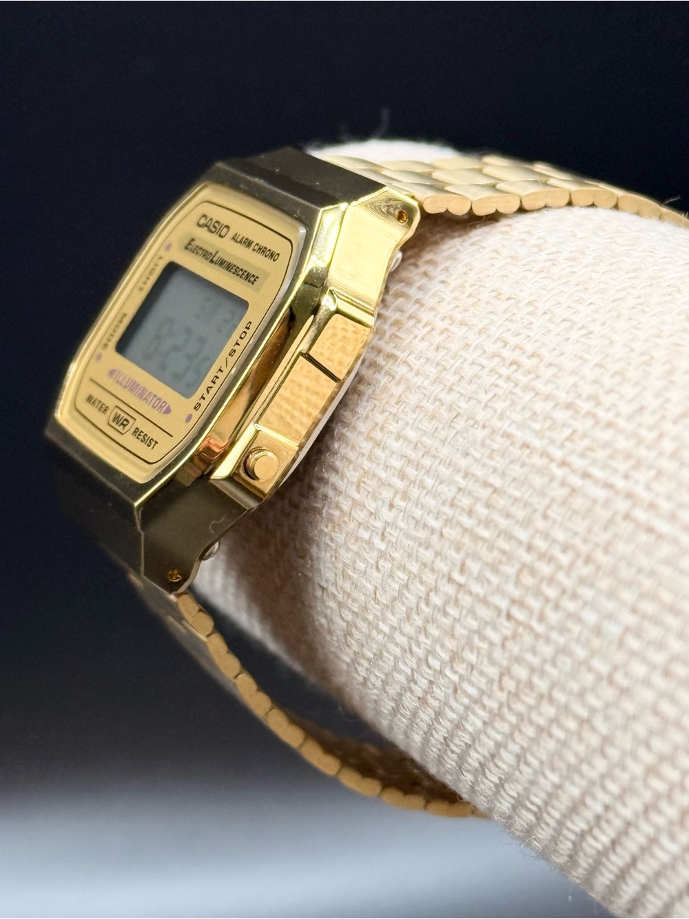 Casio Men's Digital Vintage Gold-Tone Stainless Steel Bracelet Watch 39x39mm A16 - Picture 3 of 7